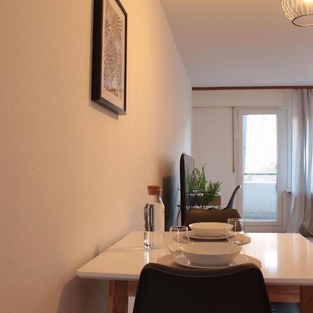ホルツガーリンゲンZentral. Stylisch. Balkon & Parkplatz. Netflixアパートメント エクステリア 写真